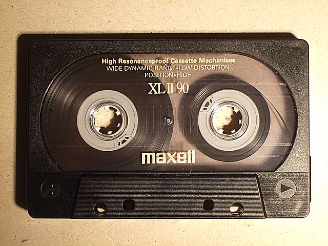 Maxell_XL_II_older